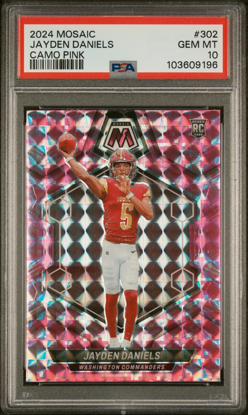 2024 PANINI MOSAIC CAMO PINK #302 JAYDEN DANIELS PSA 10