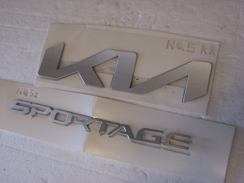 23 24 25 2023-2025 KIA SPORTAGE REAR LIFTGATE LID EMBLEM LOGO BADGE SET OEM