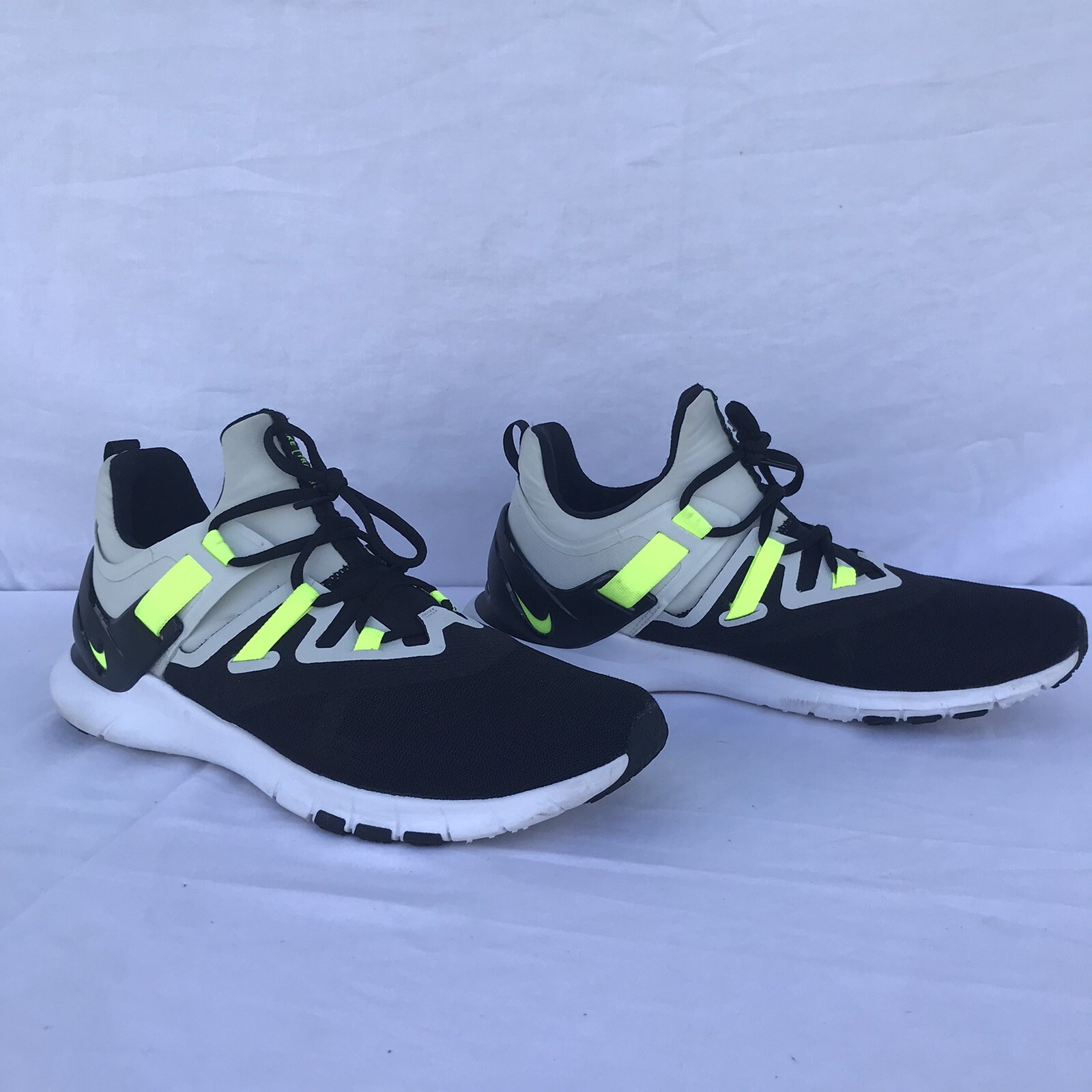 Nike Flexmethod Trainers Black/Volt-Spruce Aura B… - image 1