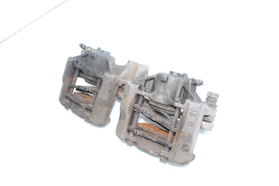 Pinzas traseras izquierda y derecha Lexus GS300 2006 U1241 Foto 2 de 4