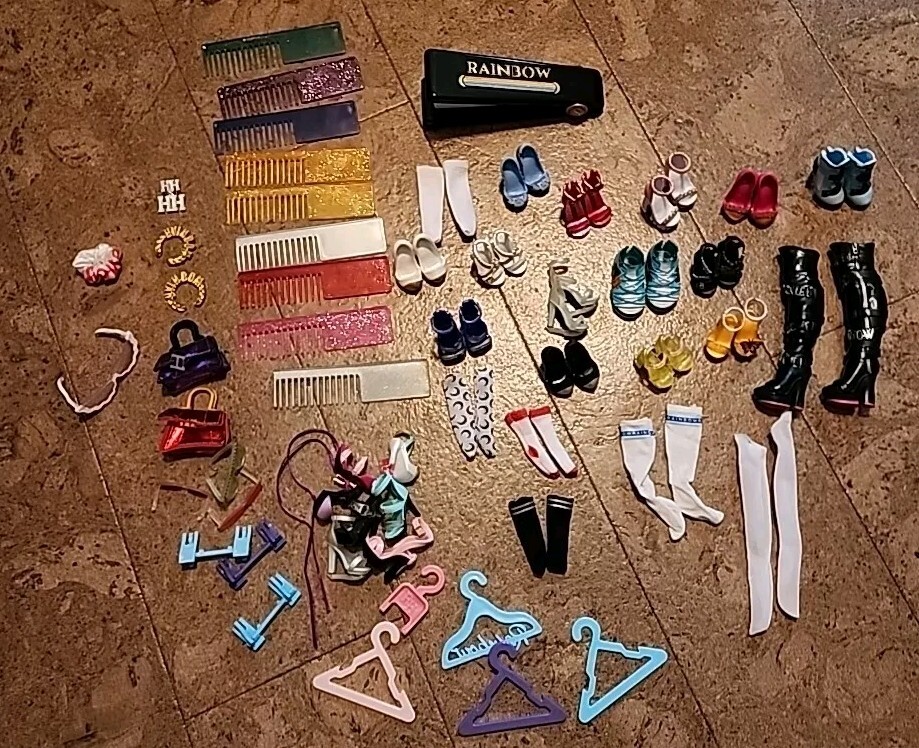 Rainbow High Shadow High Lot Doll Shoes & Accessories Lot