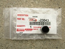 17 - 20 TOYOTA SIENNA RADIO CD PLAYER RECEIVER KNOB W/O NAV OPTION QTY 1 OEM NEW 17 - 20 TOYOTA SIENNA RADIO CD PLAYER RECEIVER KNOB W/O NAV OPTION QTY 1 OEM NEW