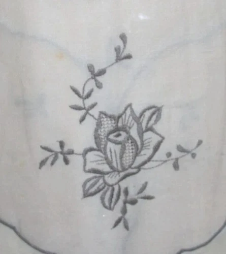 Vintage  Embroidered Duchess Set, Center Mat with two matching Doyleys - Picture 1 of 6