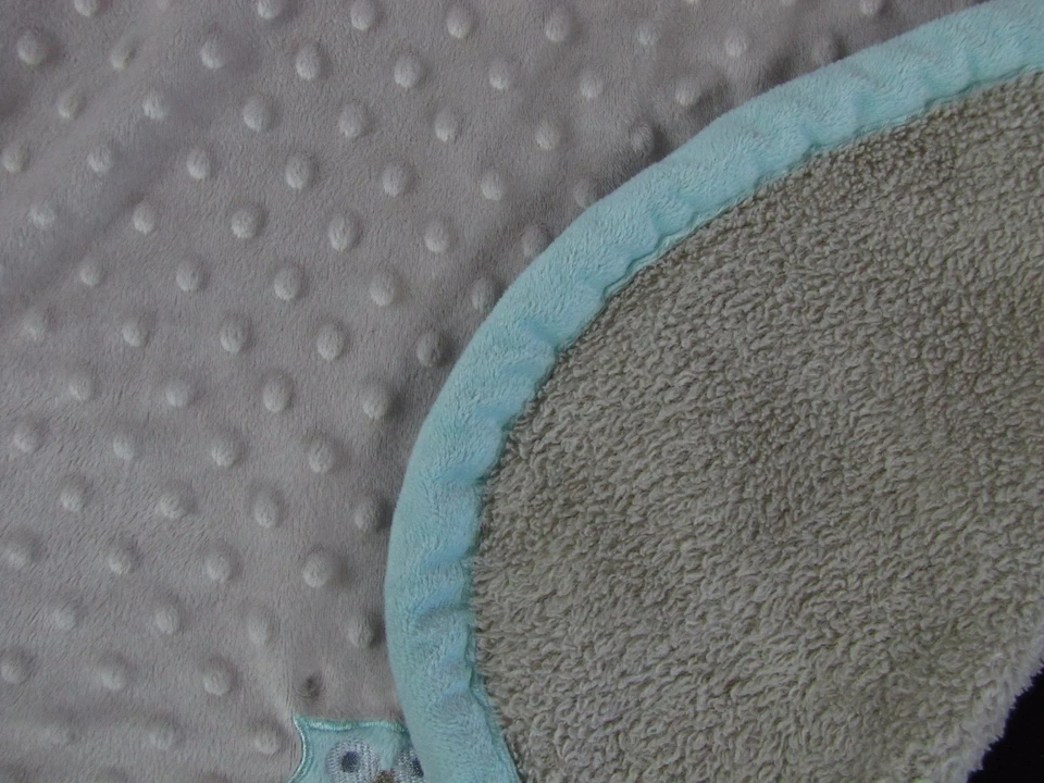 Blankets & Beyond Boutique Soft Minky Owl Blanket Baby Infant Gray Green SWEET - Image 2 of 4