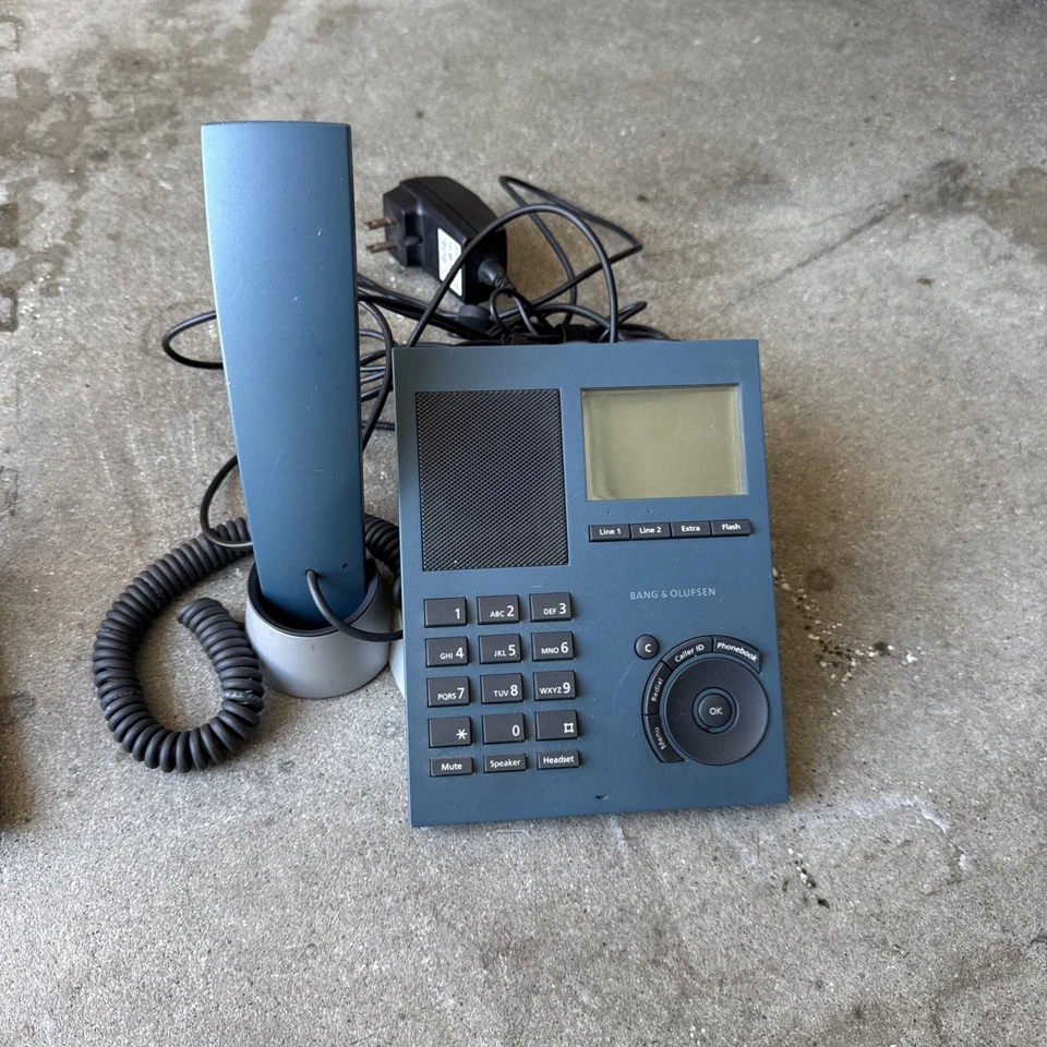 2 Bang & Olufsen Beocom 3 ISDN Phone 2-Line One Power Supply - Image 2 of 4