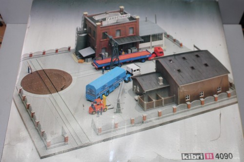 Kit de construcción de diorama Kibri 4090 instalación de fábrica con torno escala H0 embalaje original | Zustand: Gebraucht