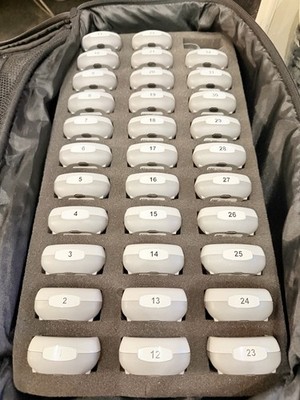 CPS Response KG3EI Class Clickers & Case - Lot of 32