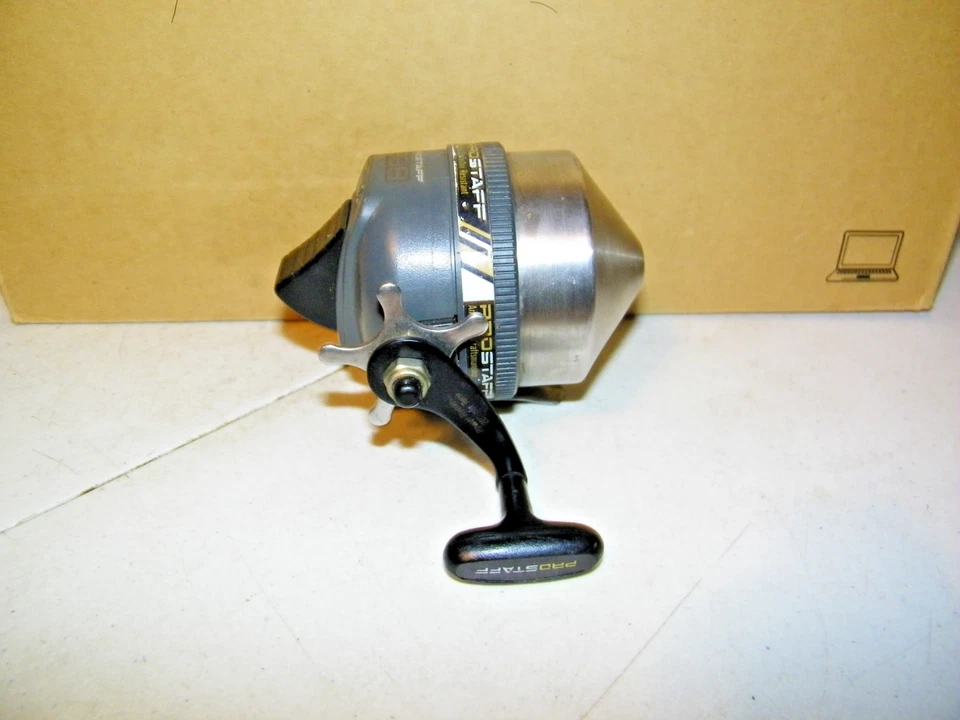 Vintage Zebco Pro Staff 888 Spin Cast Fishing Reel Made In USA - Image 2 of 4