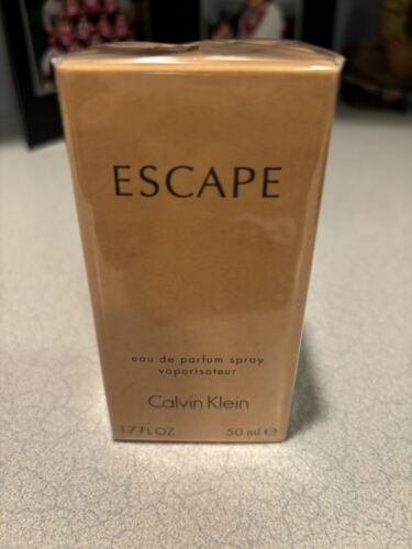 Calvin Klein Escape for Women Eau de Parfum Spray Sealed 1.7 oz 50 mL NIB New - Picture 3 of 8