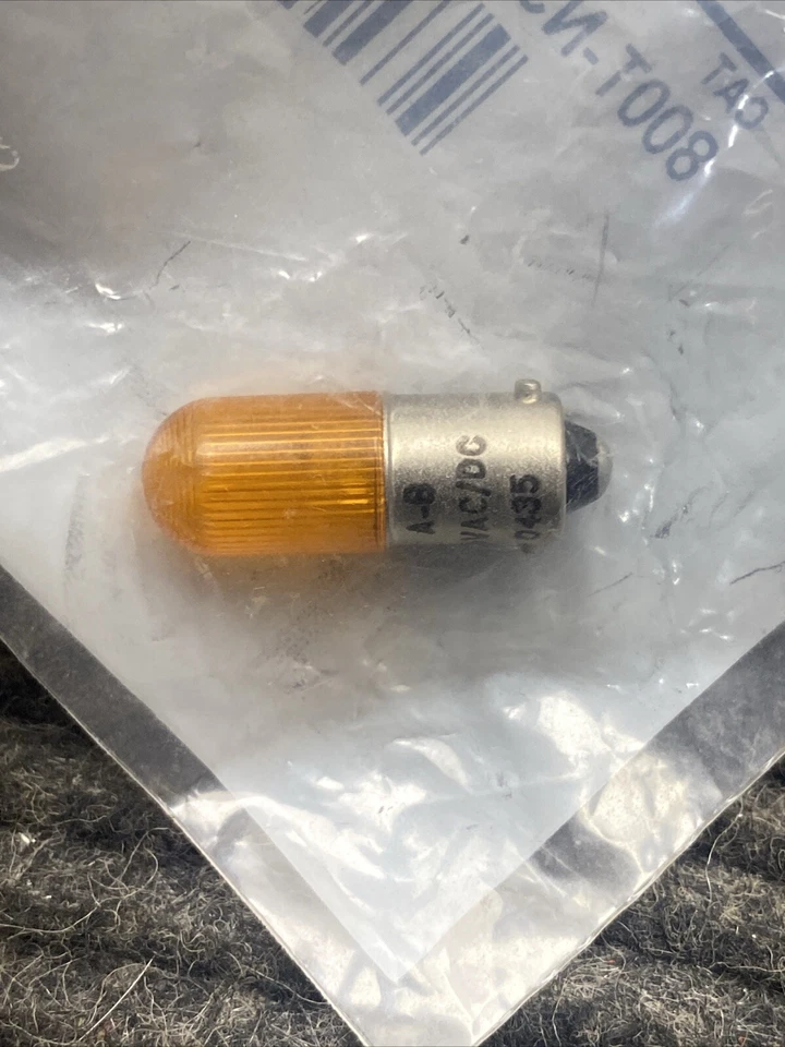 Allen-Bradley - 800T-N318A - Serie C - 6V Ámbar LED Lámpara Piloto Bombilla Foto 3 de 4