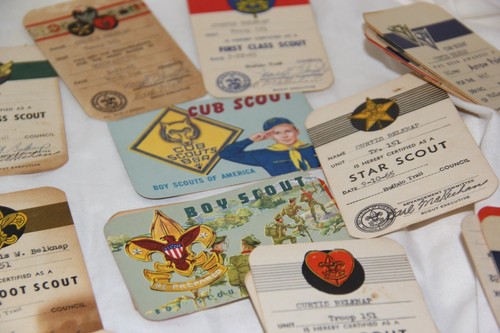 VTG 1960's Boy Scouts - Sash, Hat, Merit Badges ~ Books ~Cards~ Neckerchief - Picture 10 of 10