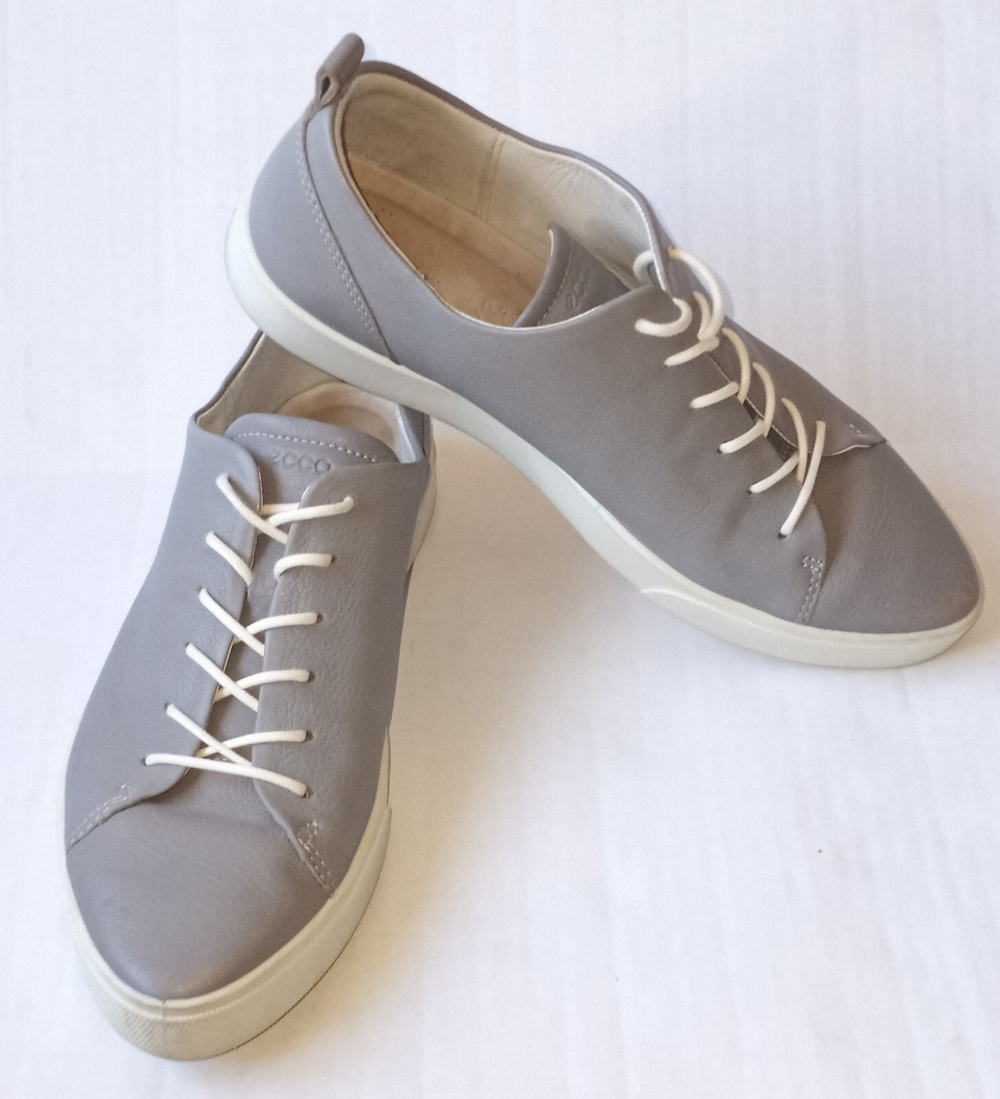 ecco leather walking shoes