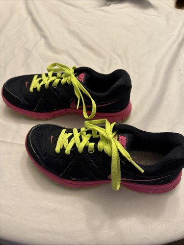 Nike Revolution 2 Laufschuhe Damengröße 8,5 schwarz pink Turnschuhe 554900-463 - Bild 2 von 7