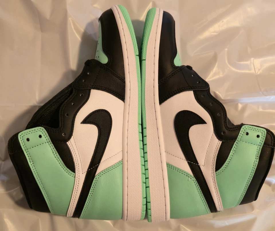 Nike Air Jordan 1 Retro Alto OG Blanco-Negro-Verde Brillo Talla 10 Para hombres [DZ5485-130] Foto 3 de 4