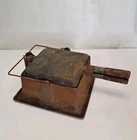 The Wagner M’F’G CO. Sidney O Square Cast Iron Waffle Maker 1910 With Base