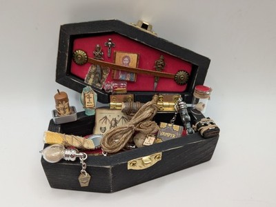 1/12 Scale Vampire/Monster Hunter Kit Coffin Chest (4 inch)