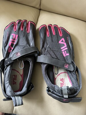Fila Skele-Toes Gray Pink Running Water Shoes Womens Size US