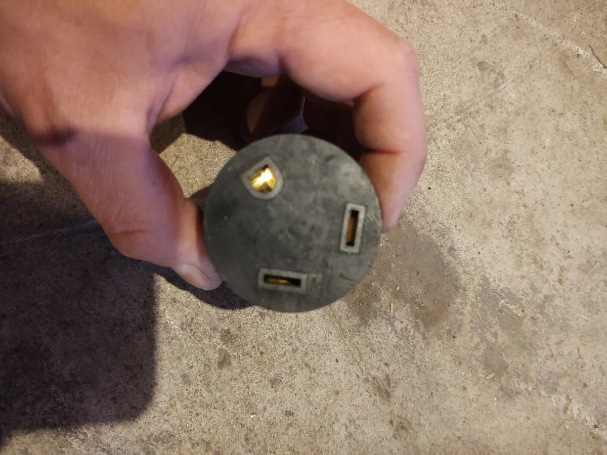 20 - YGB-029 / E305262 Adapter 36PX 30amp 125v Travel Trailer / RV 