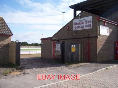 PHOTO  FOOTBALL CLUB - FAREHAM FAIRLY BASIC LOOKING FACILITIES. 2008