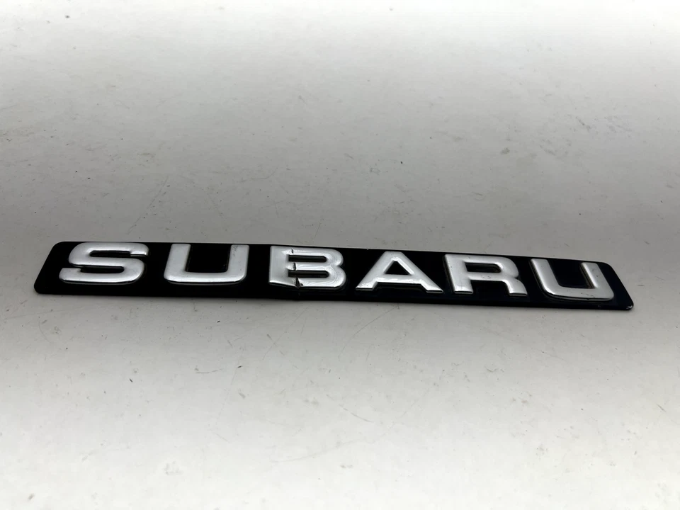 1980-1984 Subaru traseiro hatchback porta-malas tampa decklid emblema emblema emblema - Imagem 4 de 4