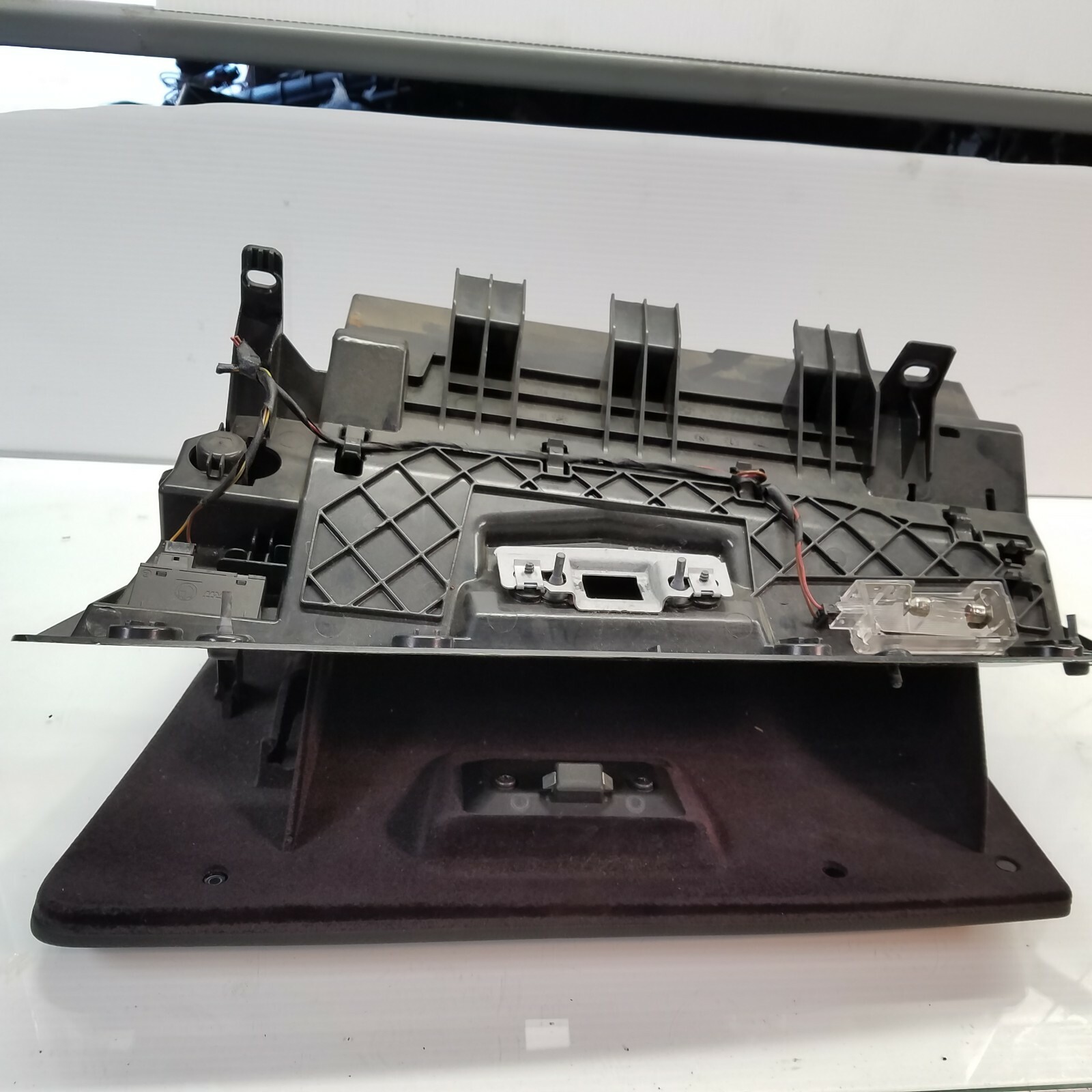 20062011 BMW 325i 328i 330i FRONT DASHBOARD GLOVE BOX STORAGE BLACK