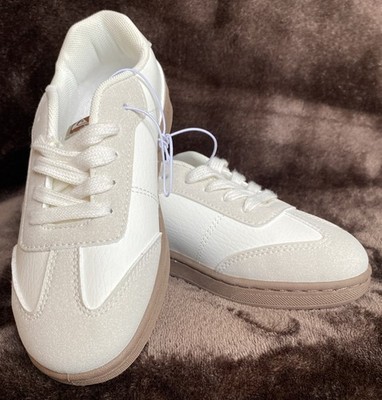 NWOB Boy s Quicksilver Torrence Sneaker. Size 13