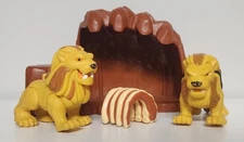 Imaginext ADVENTURE LION CAVE Set with Two Lions (1 with sound), Den and Ribs
