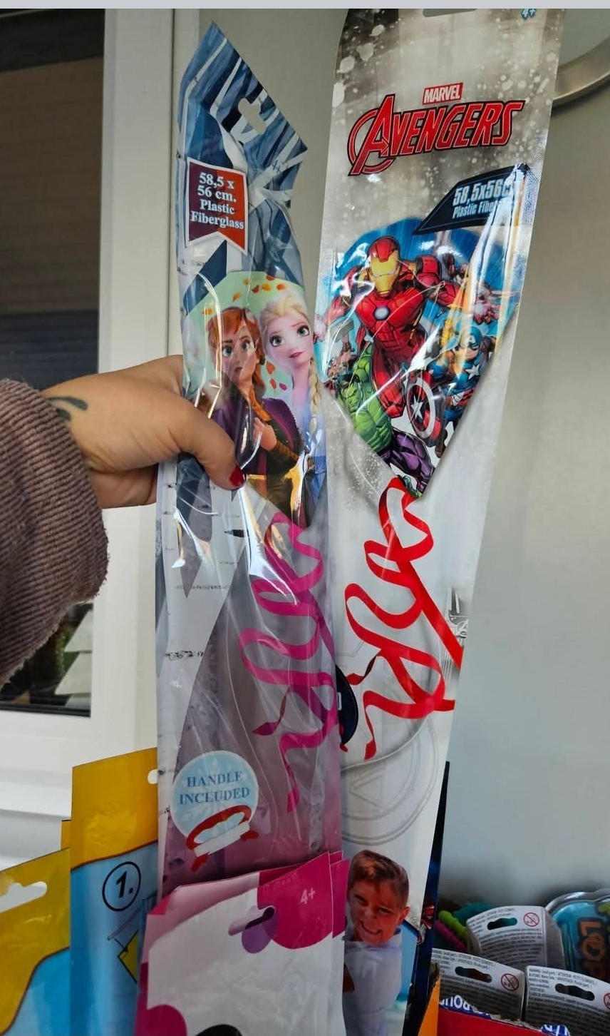 Disney Plastic Kites Toy Spiderman.. frozen.. minnie or avengers