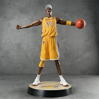 13 inch NBA Star Roar Kobe Figure Statue Commemorative Model Roar Yellow Jersey