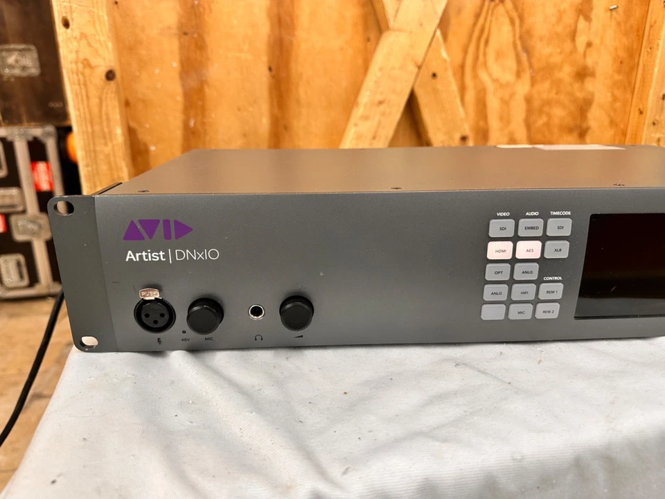 Avid Artist BlackMagic DNxIO 12G SDI 4K с Thunderbolt 2 USB-3.0 - один блок - Изображение 3 из 4