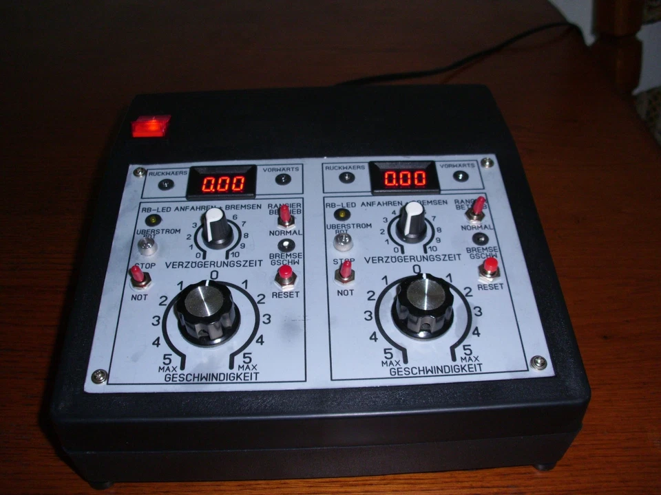 Modellbahn Fahrregler Pult Neu - Bild 3 von 4