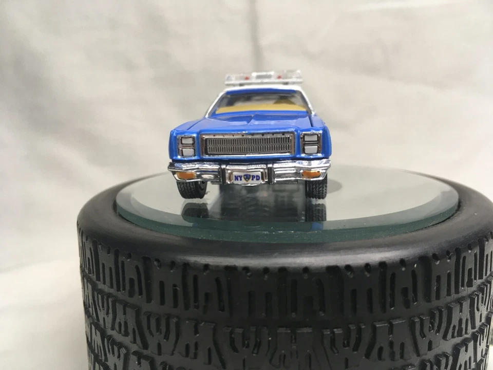 Greenlight 1977 Plymouth Fury NYPD - Opening Hood! - Loose - 1/64 - Image 2 of 4