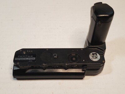 Pentax Camera Winder ME - Works - Broken Battery Cover - Works