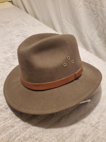 Country Gentleman ~ Lite Felt 100% Wool 