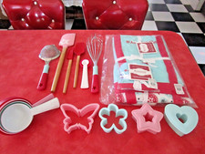 Adult owned American Girl Williams Sonoma Baking Items 2 New Aprons