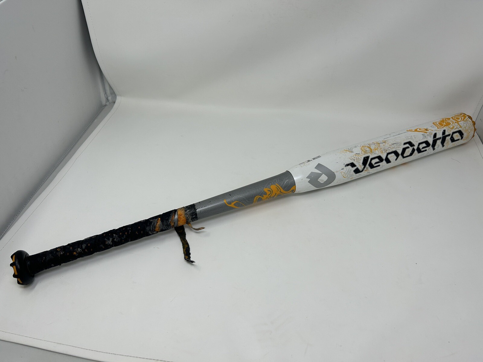 Demarini Vendetta VCF14 Fastpitch Softball Bat 30in 18oz 12 C6 Composite 30 eBay