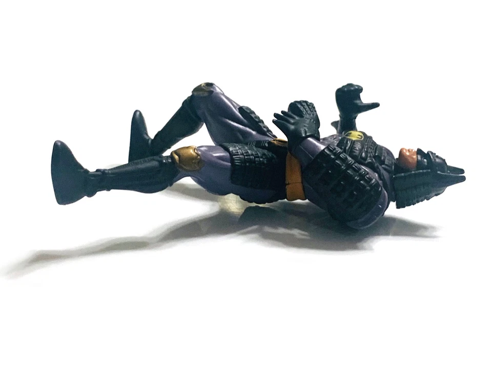 复古 1994 年肯纳武士蝙蝠侠蝙蝠侠传奇 4.5 英寸 DC 漫画可动人偶 — 第 3/4 张图片