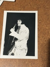 ELVIS PRESLEY CONCERT PHOTO 1970s