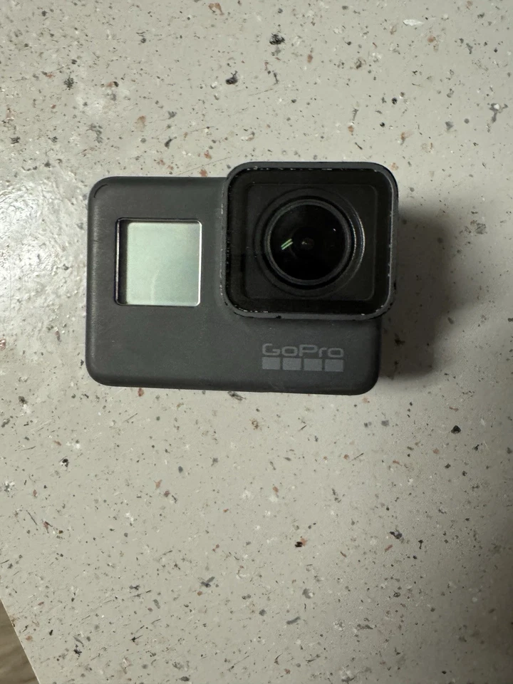 GoPro Hero 5 Black Action Camera with Gimble and Accessories Bundle+ 2 batteries - Image 4 of 4