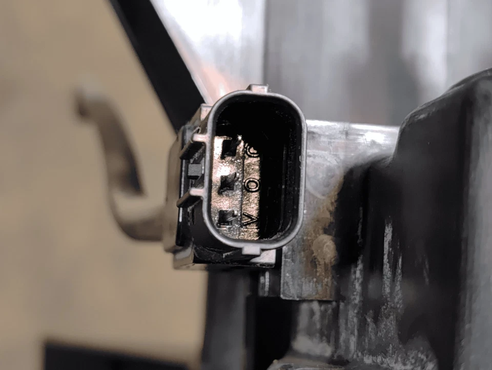 FUEL VAPOR CANISTER 2016-2021 HONDA CIVIC OEM - Image 3 of 4