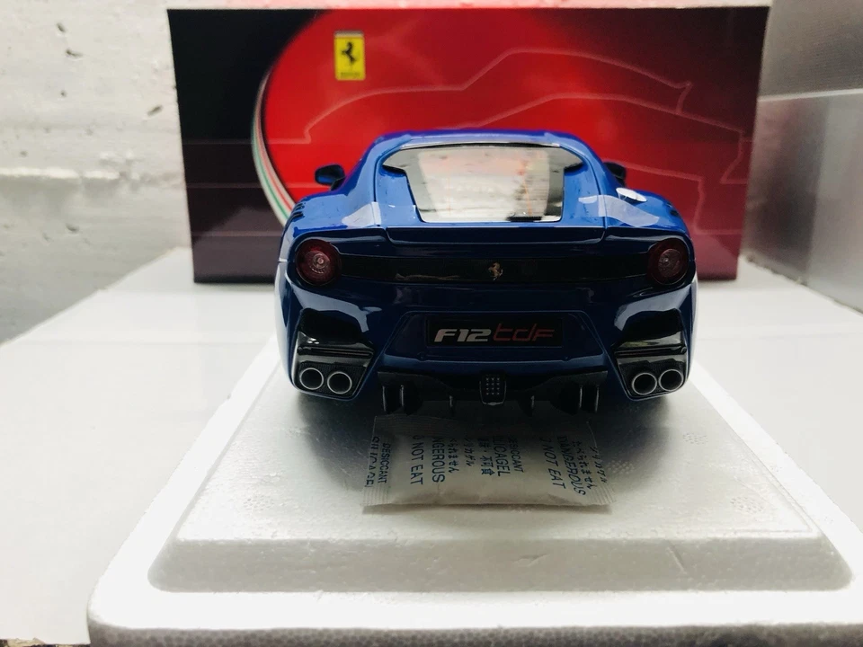 Ferrari F12 TDF Azzurro Dino Taylor Made BBR 1/18 - Immagine 4 di 4