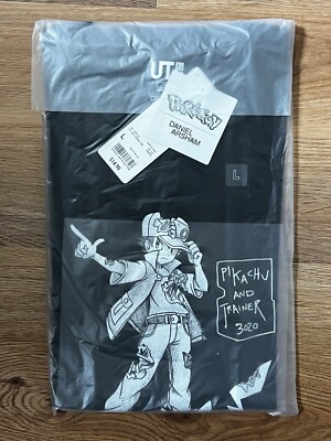 Pokemon Daniel Arsham Uniqlo T-Shirt Trainer Ash & Pikachu   Black   Large   NEW