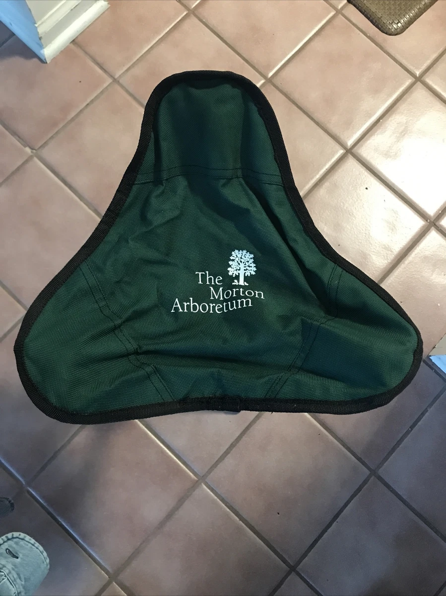 OOPCollapsible Travel Chair Line The Morton Arboretum. Green. Seats 19 20 high