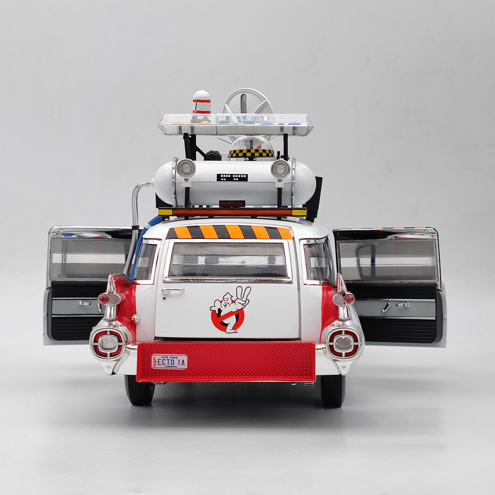 HOT WHEELS X5470 1/18 Ghostbusters II ECTO 1A Elite Diecast Model