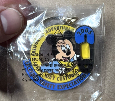 #ad 2005 Disney California Adventure Custodial Safety Limited Edition Cast Exclusive $60.00