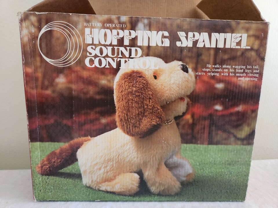 Vintage Hopping Spaniel Battery Operated Sound Control Puppy w/original