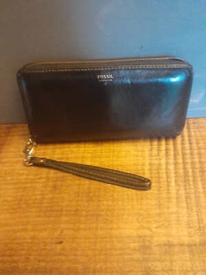 Fossil Black Leather w/gold Toned hardware Zip Around Wallet/wristlet