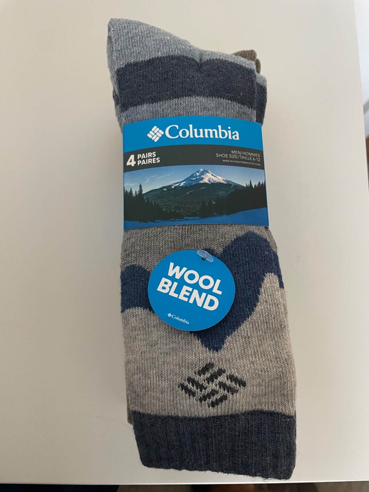 Columbia Mountain View Wool Crew 4-Pair Navy/Black/Brown/Khaki  (Shoe Size 6-12)