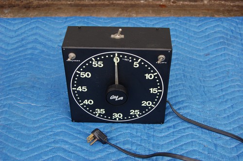 Gra Lab 300 Electric Timer with Box - Picture 2 of 7