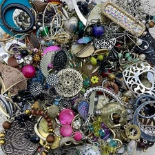 Single Dangle Earring Jewelry Lot Multicolor Craft Repurpose Pendants  200+